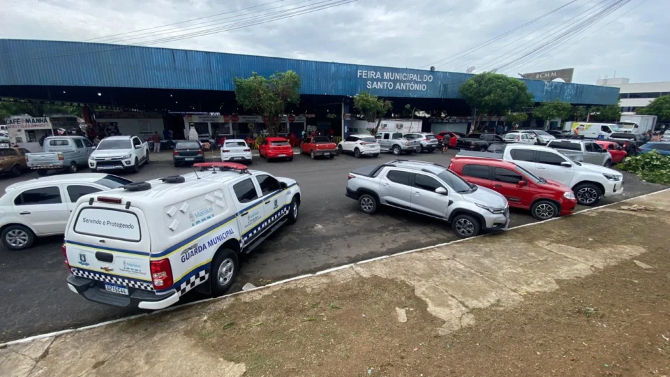 Feira do Santo Antônio será reformada após incêndio em Manaus