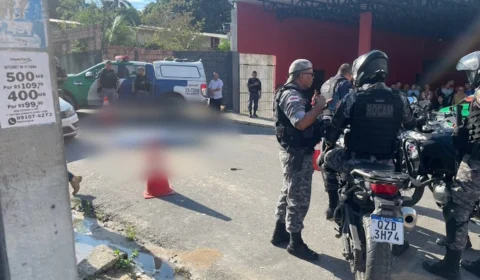 VÍDEO: homem é assassinado com sete tiros enquanto fazia mudança em Manaus