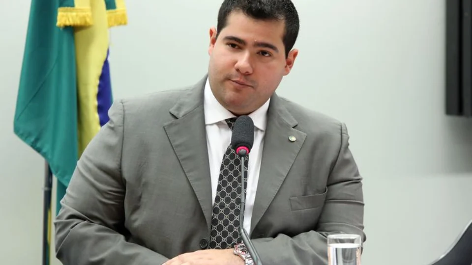 Deputado federal reage a assalto e mata assaltante em São Paulo