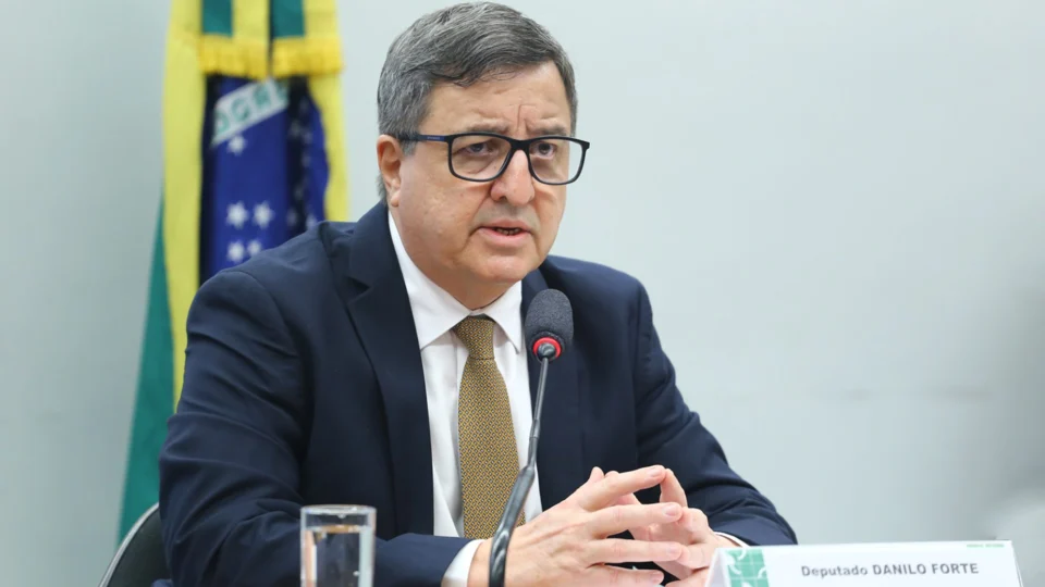 Danilo Forte apresenta parecer da LDO nesta quinta-feira (7)