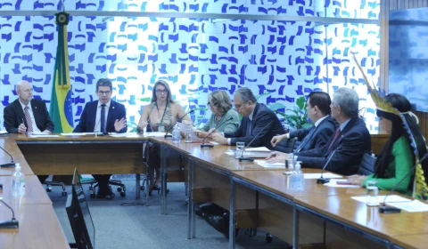 Líderes do governo pedem que votação da LDO seja adiada