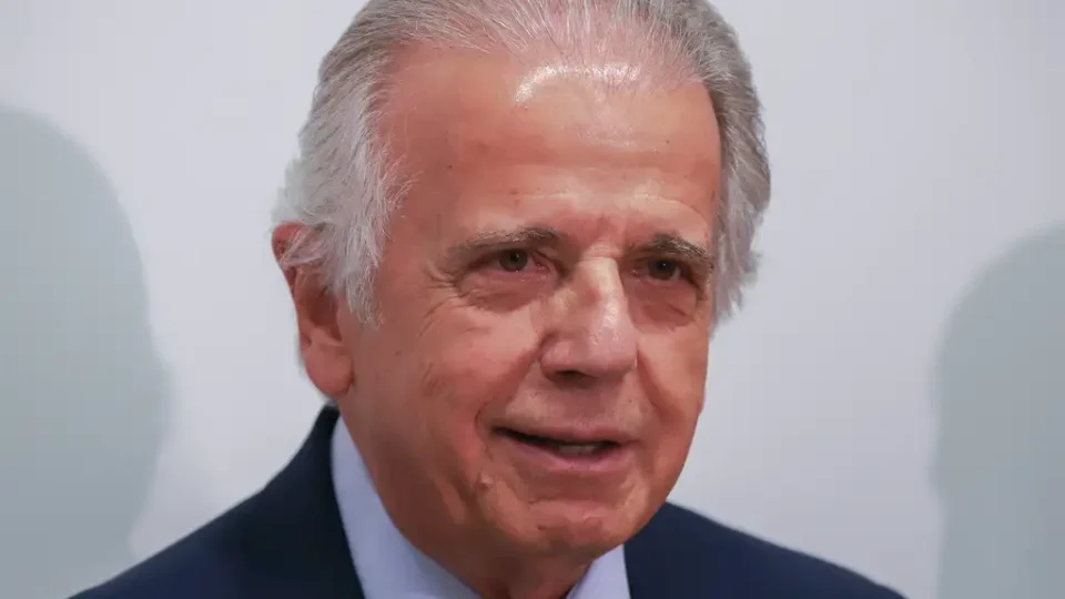 Múcio diz que exército de Maduro não passará pelo Brasil “em hipótese nenhuma”