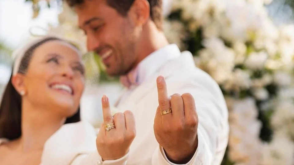 Larissa Manoela e André Luiz estão casados! Confira fotos da união