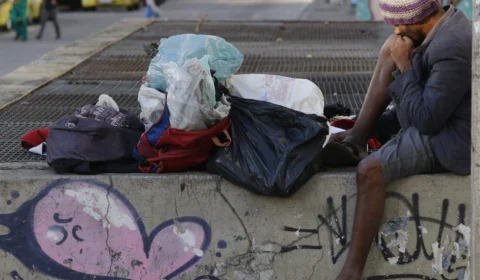 Governo anuncia R$982 milhões para plano que prevê medidas à população de rua