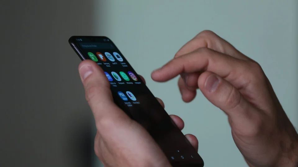 Governo lança aplicativo para transformar celular roubado em ‘metal inútil’