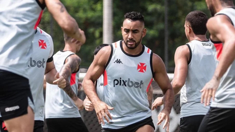 Ramón Díaz comanda último treino do Vasco antes da “decisão” contra Bragantino