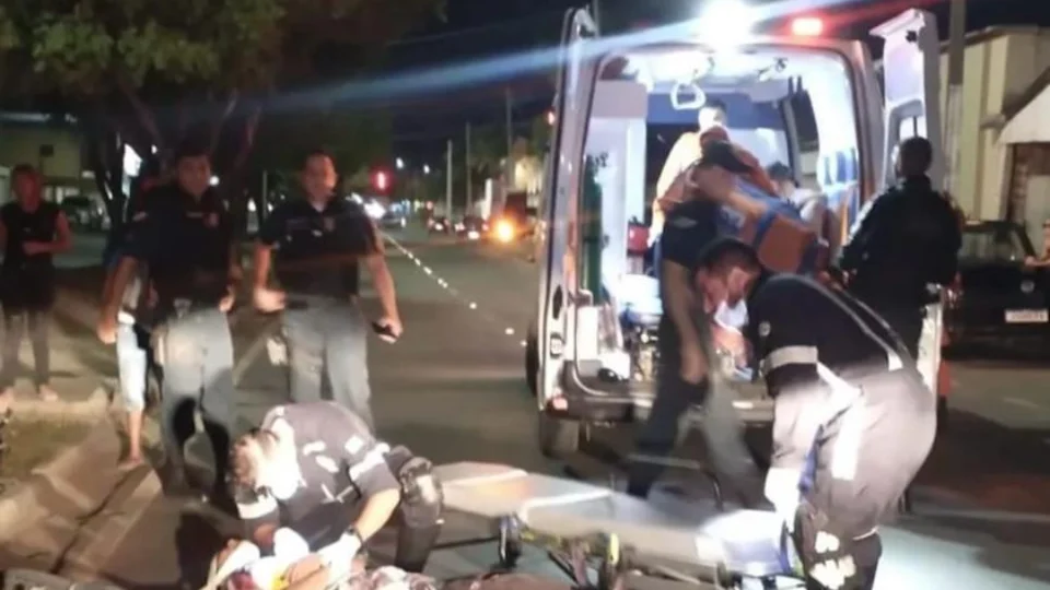 Acidente entre moto e bicicleta deixa 2 feridos em Boa Vista