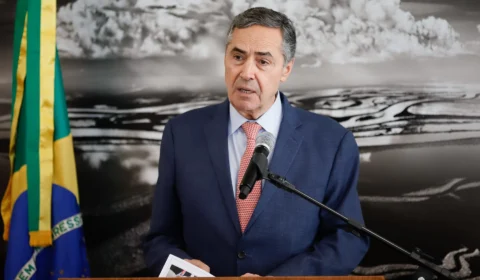 Barroso autoriza governador do Acre a passar o ano novo com irmãos