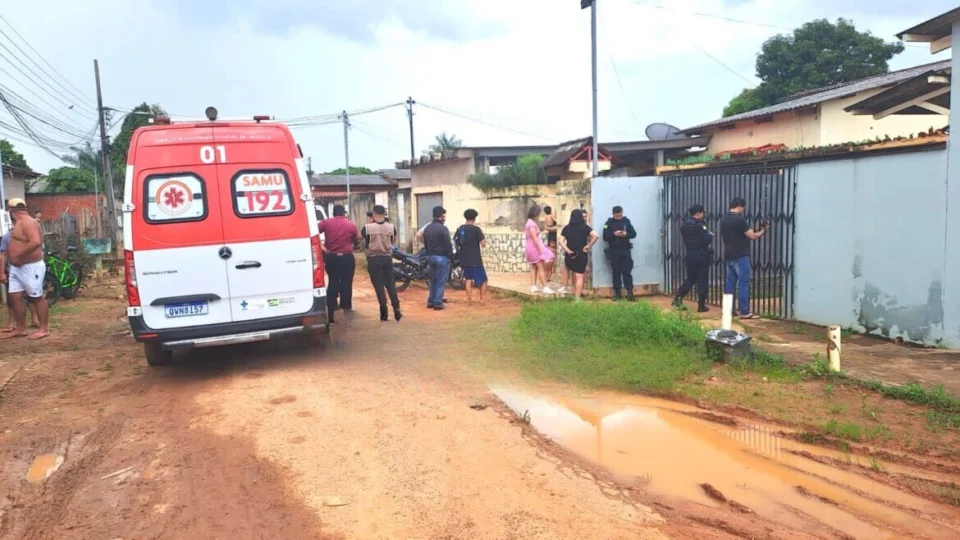 Homem é assassinado a tiros na frente de casa no Acre