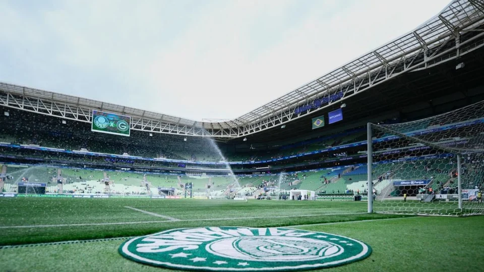 Palmeiras suspende jogos no Allianz Parque devido a condições precárias do gramado