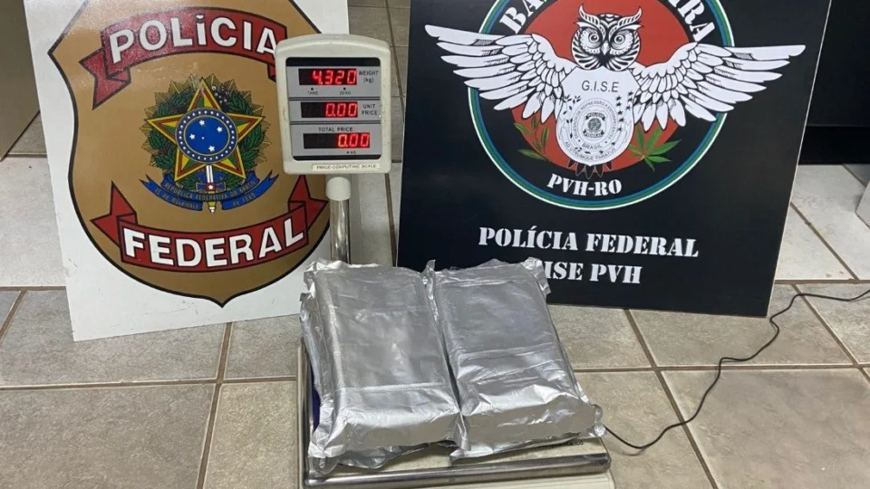 Mulher é presa em Porto Velho tentando embarcar com 4,3 kg de cocaína