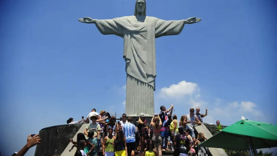Brasil supera número de turistas internacionais de 2019