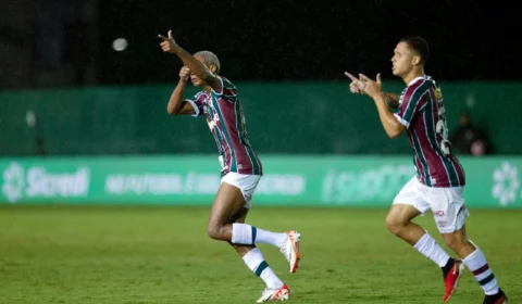 Fluminense bate Nova Iguaçu e assume a liderança do Carioca