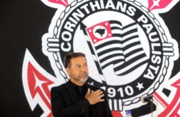 Corinthians: Augusto Melo anuncia três reforços durante cerimônia de posse