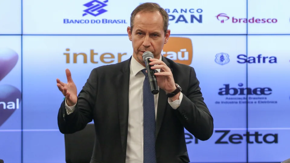 988 mil pessoas já se cadastraram no aplicativo Celular Seguro