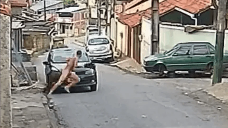 VÍDEO: amante de mulher casada cai do telhado ao fugir do marido
