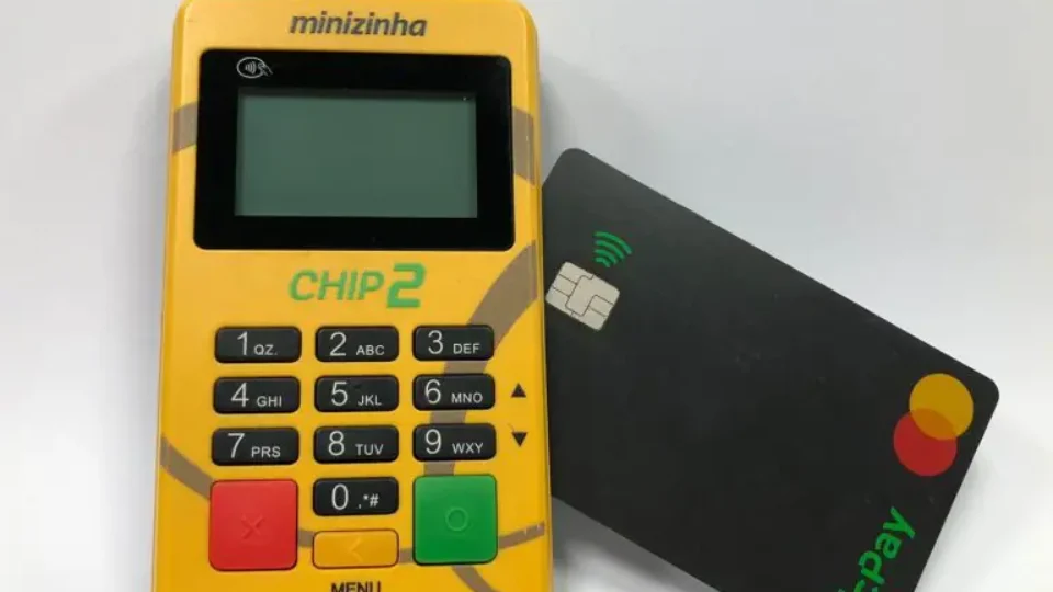 Juro do cartão rotativo não pode ultrapassar valor da dívida, anuncia Haddad