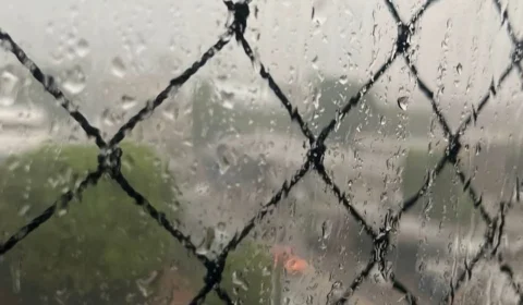 Três ocorrências são registradas durante chuva em Manaus