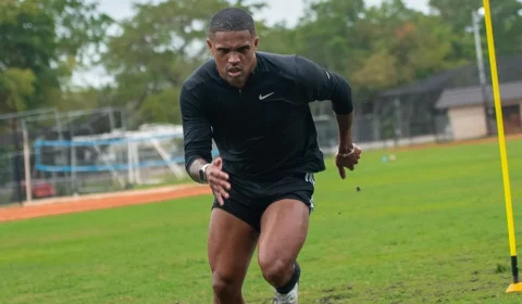 Fluminense acerta contratação do atacante Douglas Costa