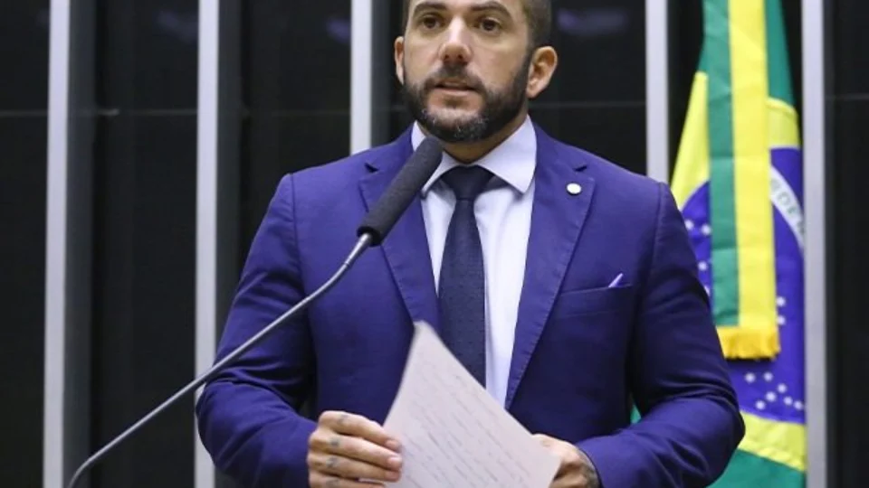 Deputado Carlos Jordy é alvo na operação Lesa Pátria  