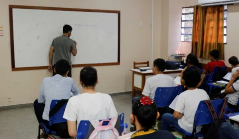 Professores que usavam cargo para abusar de alunas em escola são denunciados no Amazonas