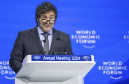 Milei demite ministro e elimina pasta sob sua chefia 