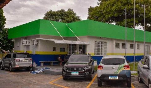 Homem é preso após ameaçar atear fogo na casa da mãe idosa, em Manaus