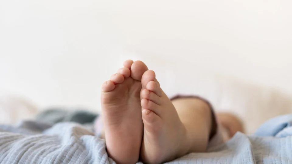 Morre bebê brasileira de 1 ano no Líbano, confirma o Itamaraty