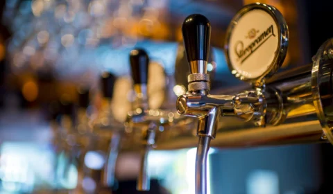 Polícia Civil fecha fábrica clandestina de cerveja em SP