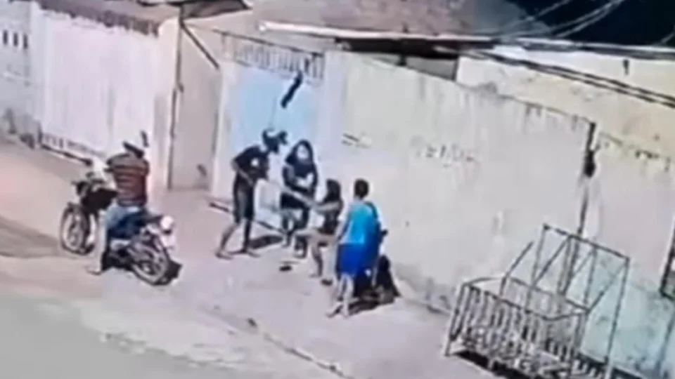 Falta de segurança: homens assaltam família na frente de casa em Boa Vista