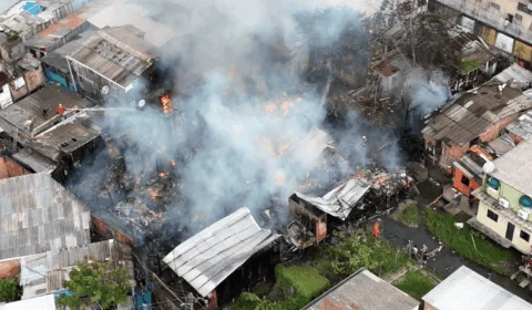 Famílias atingidas por incêndio receberão auxílio aluguel em Manaus