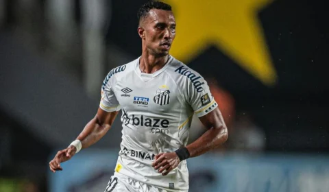 Santos negocia o empréstimo de Lucas Braga para o Japão