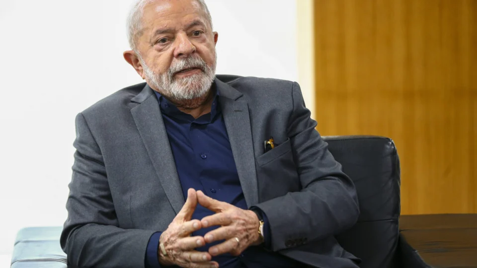 Lula conversa com ministros e prefeitos sobre chuvas no RJ