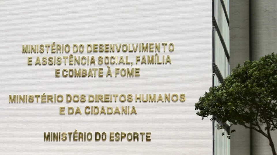 Ministério dos Esportes é alvo da PF por desvio de dinheiro