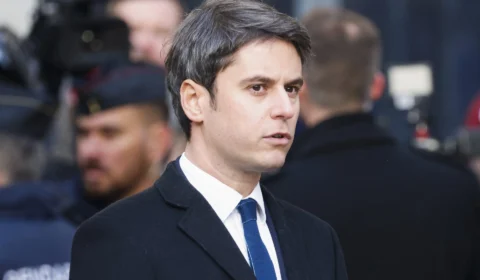 Novo primeiro-ministro da França é o primeiro a ser abertamente gay