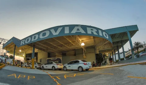 Jovens que estavam em BMW foram asfixiados por monóxido de carbono