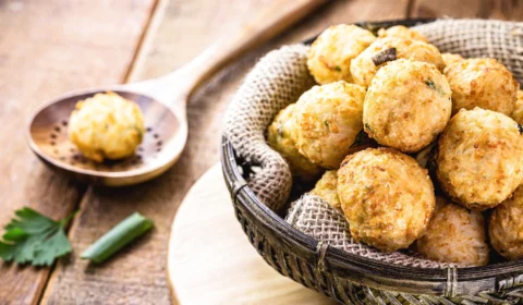 Receita fácil de Natal vegano: bolinhos de grão-de-bico