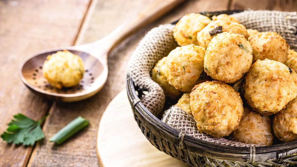 Receita fácil de Natal vegano: bolinhos de grão-de-bico