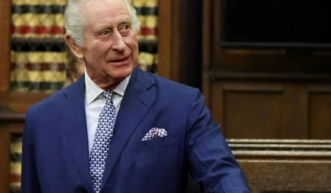 Rei Charles III fará cirurgia de próstata; condição é benigna