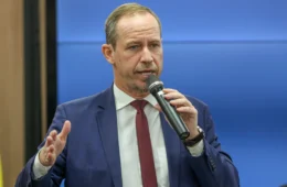 Ricardo Cappelli nega pedido de demissão do ministério da Justiça