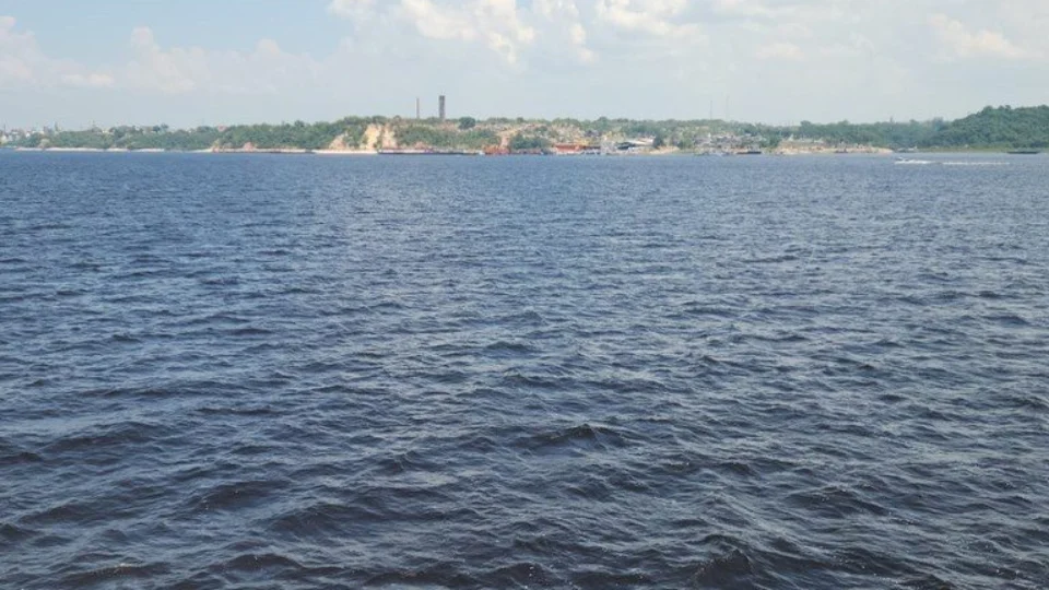 Rio Negro se aproxima da faixa de normalidade em Manaus, diz boletim