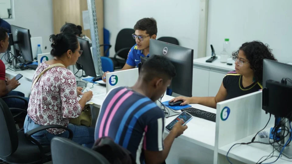 No Amazonas, Sines ofertam 182 vagas de emprego nesta segunda-feira