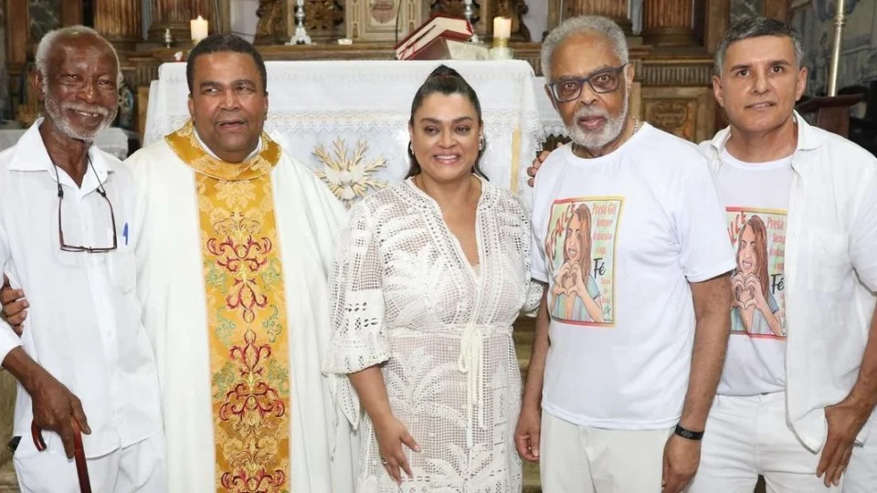 Preta Gil celebra remissão do câncer em missa na Bahia: ‘Dia de agradecer’
