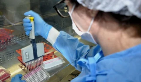 Vacinas: licitação de R$ 1,4 bi da Fiocruz é suspensa pelo TCU