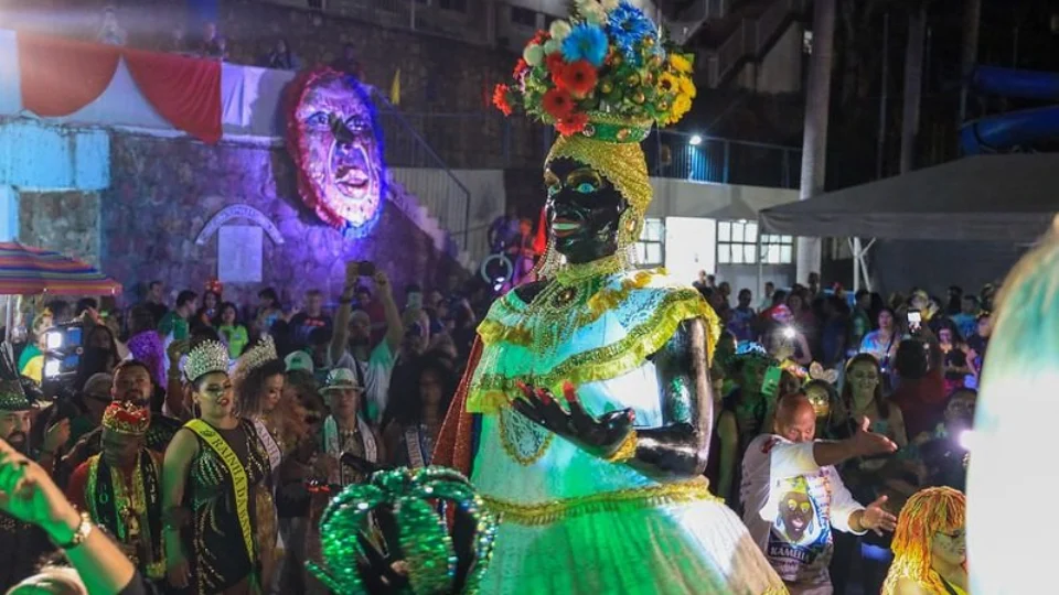 Kamélia recebe a ‘chave da cidade’ e abre o Carnaval de Manaus 2024