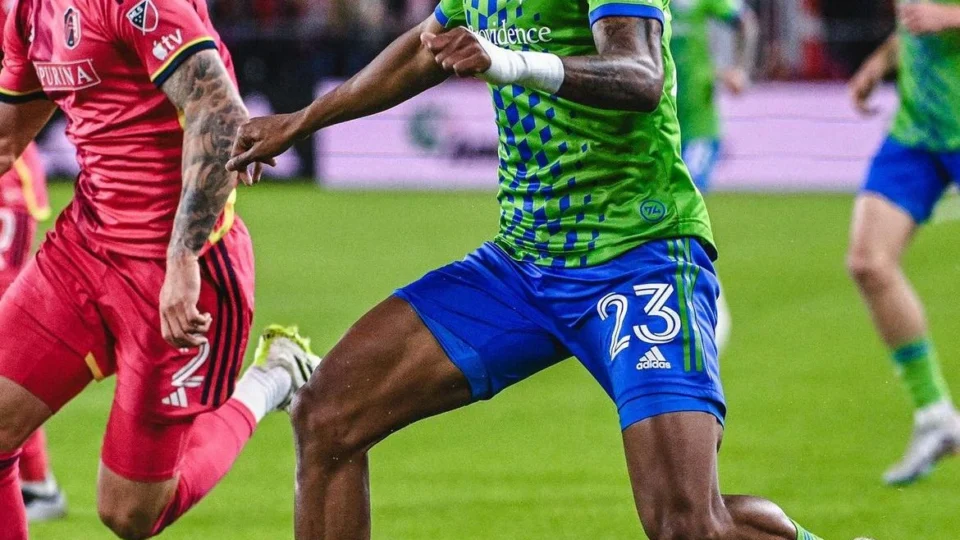 Fluminense busca aval do Grêmio para contratar Léo Chu; entenda