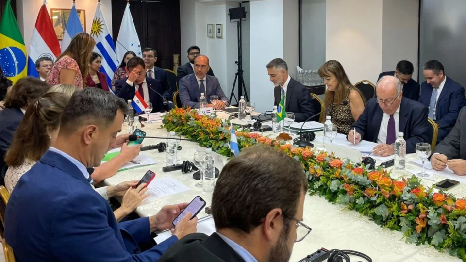 Mauro Vieira se reúne com Chanceleres do Mercosul
