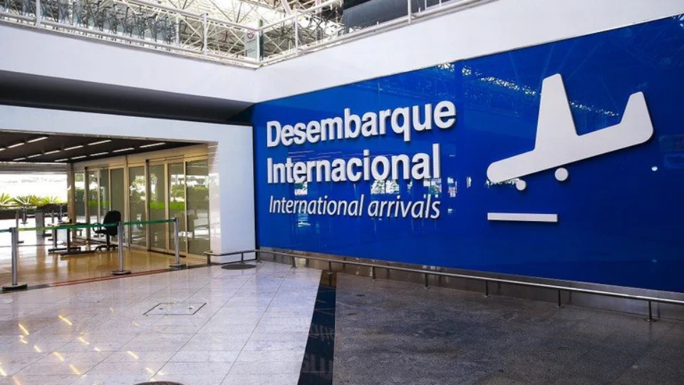 Brasil adia exigência de vistos para australianos, canadenses e americanos