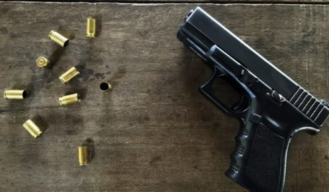 Empresário mata a ex-esposa enquanto ela dormia e se mata depois em GO