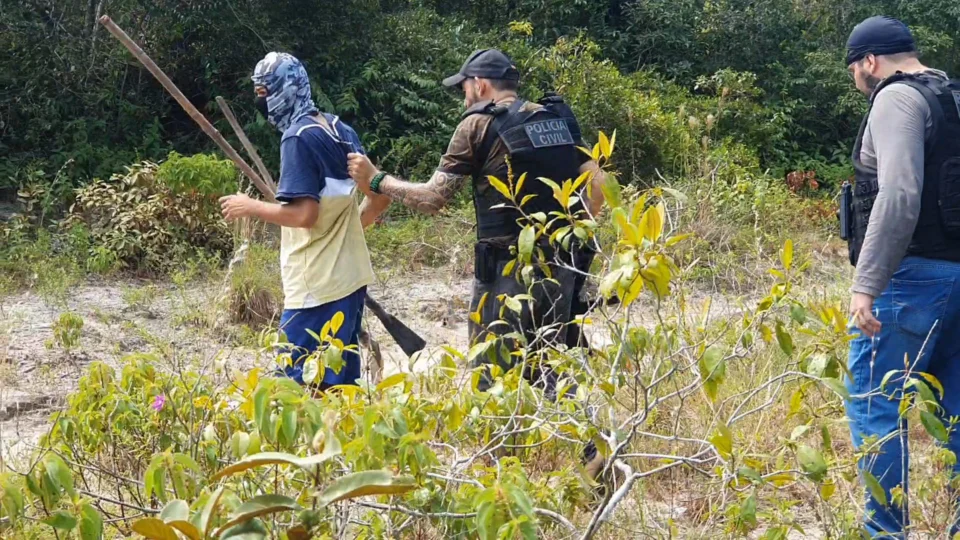 ‘Cabelinho’ é preso suspeito de matar e enterrar corpo de homem em Manaus